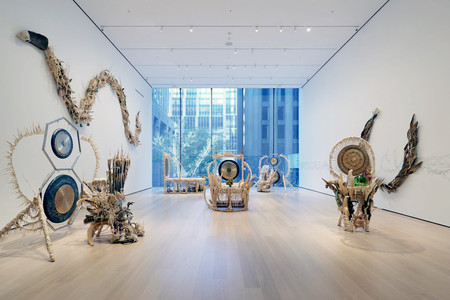 アート・デザイン・音楽 Painting and Sculpture MoMA Greater New York,' a Show of the Moment, Dwells in the